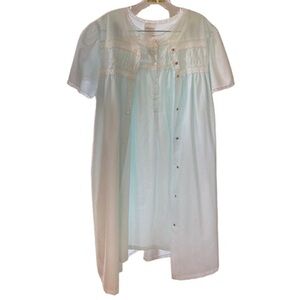 NWOT Women's Adonna Nightgown/Housecoat Sleepwear Medium Light Mint White